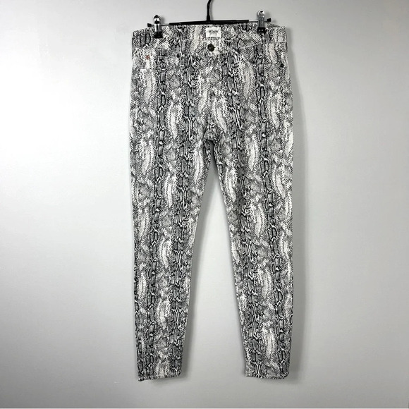 Hudson Jeans Denim - HUDSON stretchy snake print denim pants Sz 29